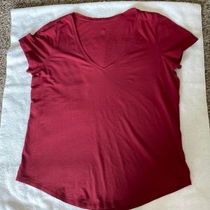 Love V-neck tee